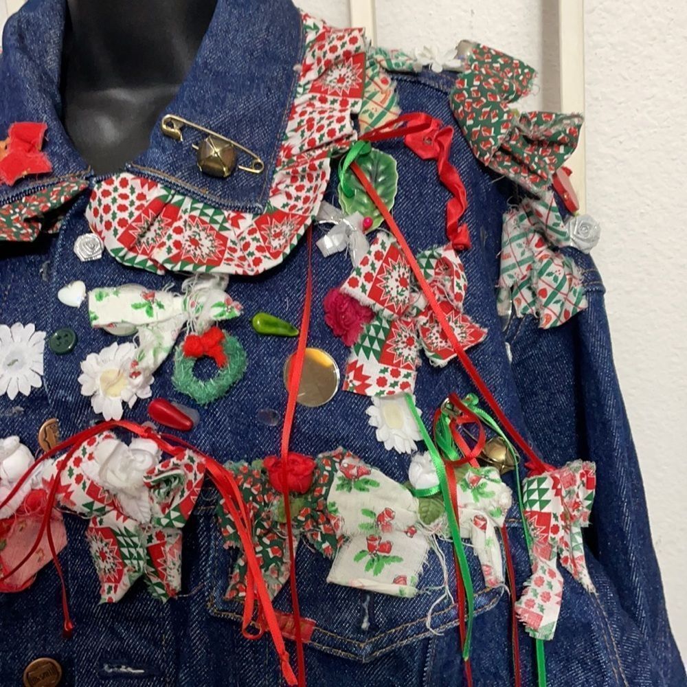 HOLLEYHOUSE Christmas Jean Jacket Sz L - Picture 4 of 12